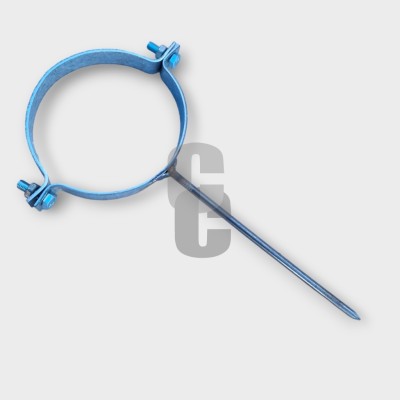 Скоба за водосточна тръба ф100 с пирон